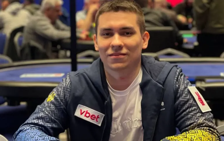 Влад Мартиненко покерист
