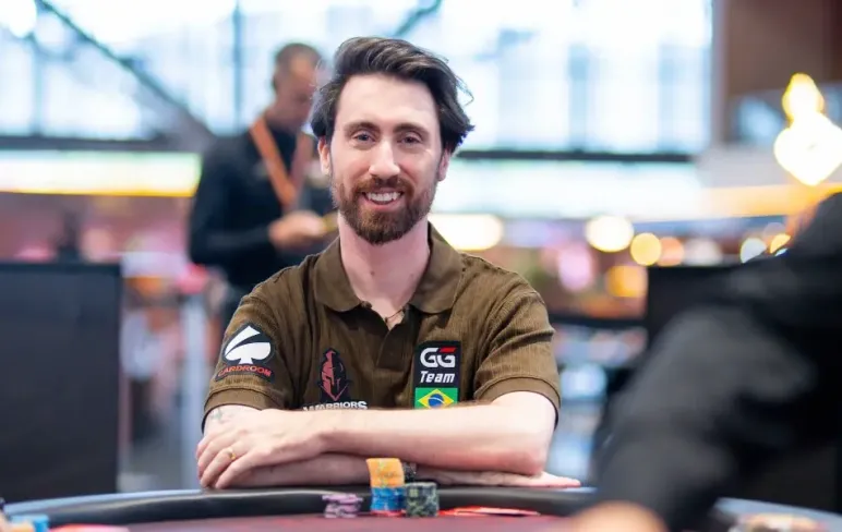 Карлос Енріке покерист