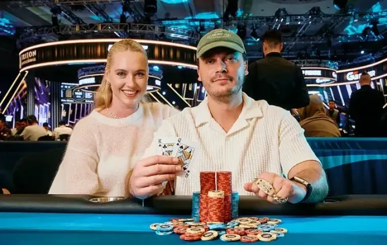 Рокас Асіпаускас покерист