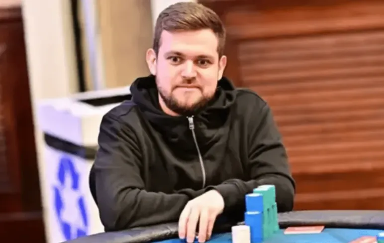 Ренат Богданов став переможцем $1,050 Tuesday Heater HR