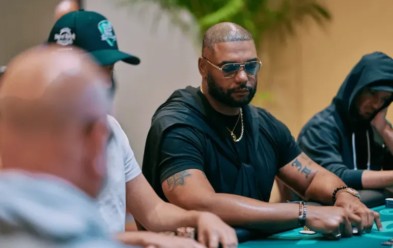 Легенда NFL Річард Сеймур вийшов за фінальний стіл WPT