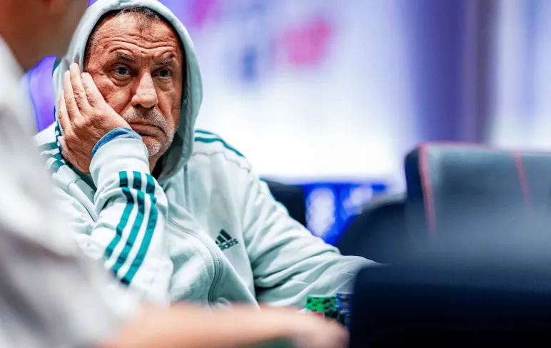 Олександр Довженко фінішував шостим на WSOP Super Seniors