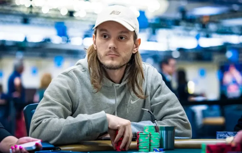 Аліссон Пієказевич покерист