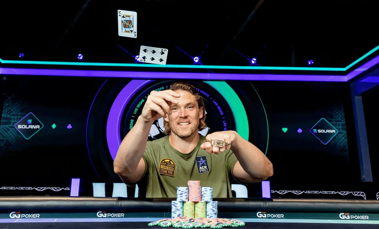 Алекс Фоксен виграв 4-й браслет WSOP, Назар Бугайов посів 5 місце