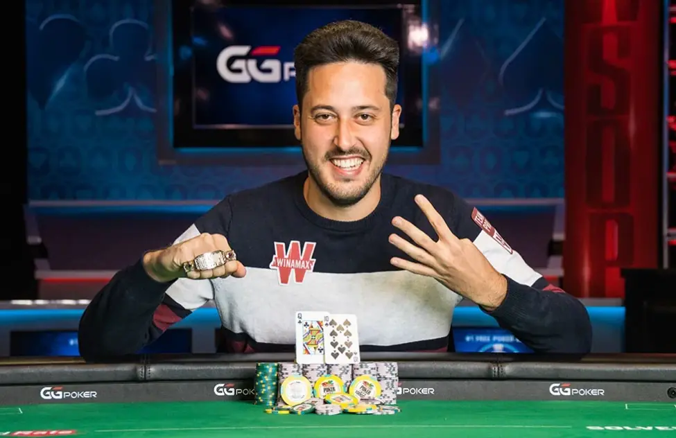 Адріан Матеос, покерист